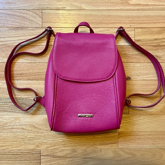 NWT beautiful hot pink mini leather backpack - made in Italy by Tuscany Leather - Picture 1 of 8
